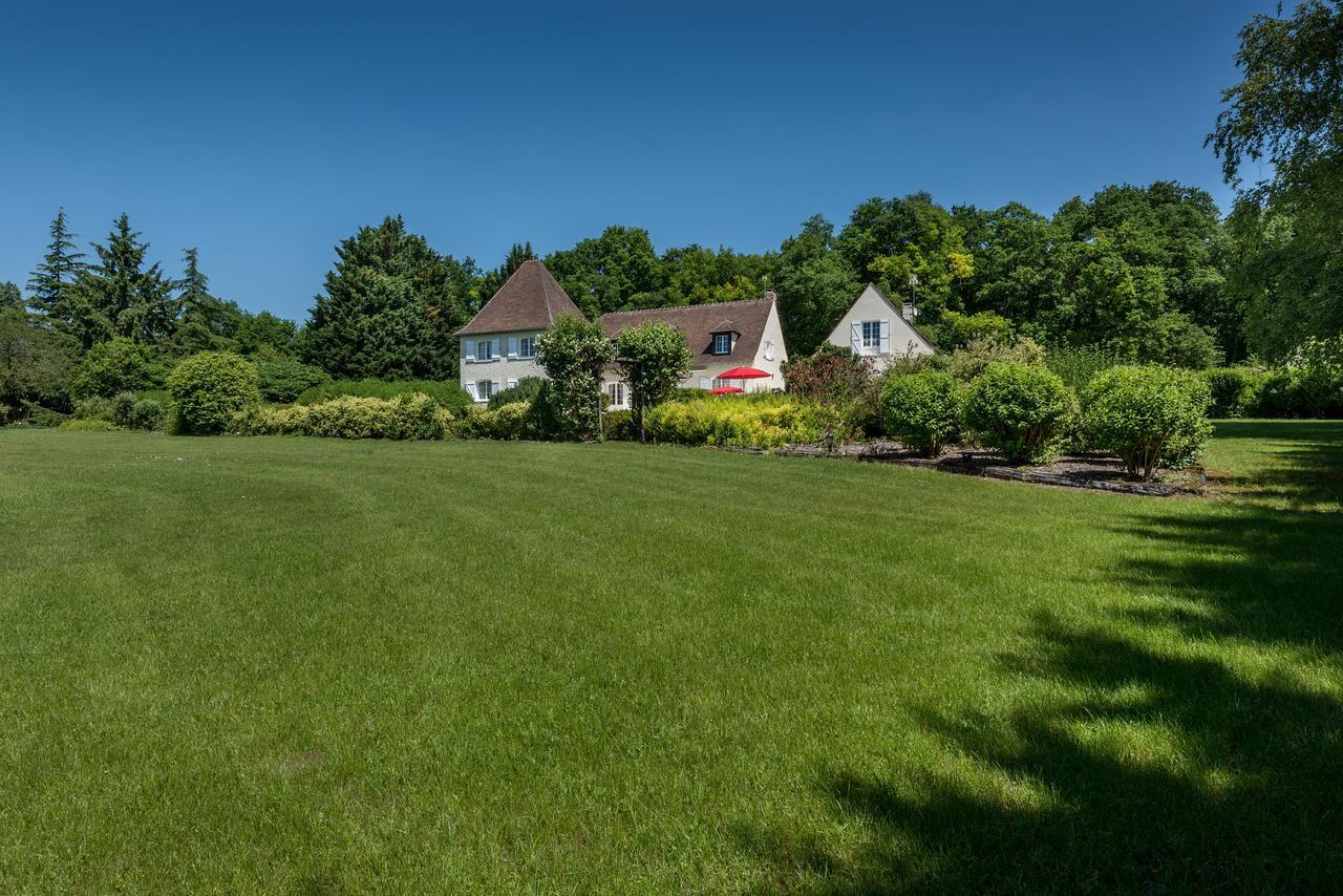 Domaine Du Bois Des Anges Bed & Breakfast Germigny-l'Eveque Bagian luar foto