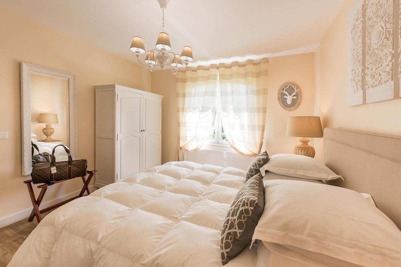 Domaine Du Bois Des Anges Bed & Breakfast Germigny-l'Eveque Bagian luar foto