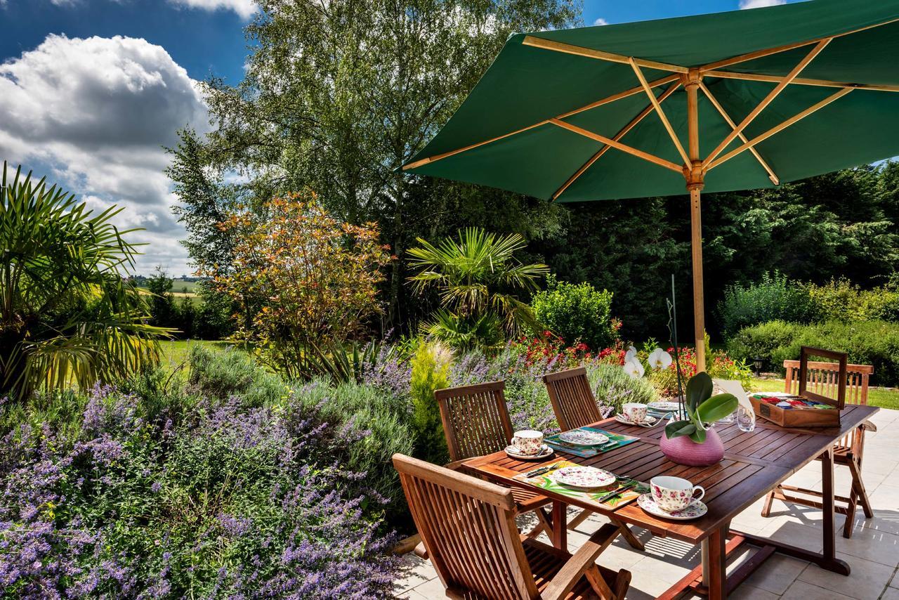 Domaine Du Bois Des Anges Bed & Breakfast Germigny-l'Eveque Bagian luar foto